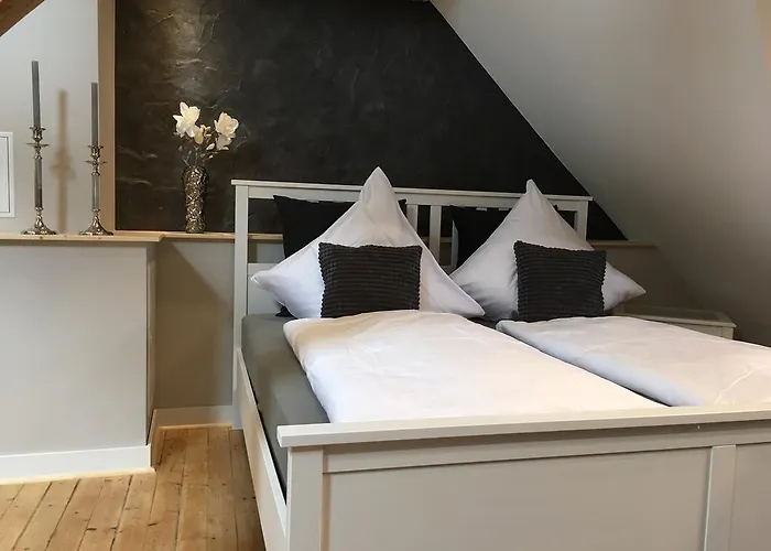 아파트 Holiday Trier City *